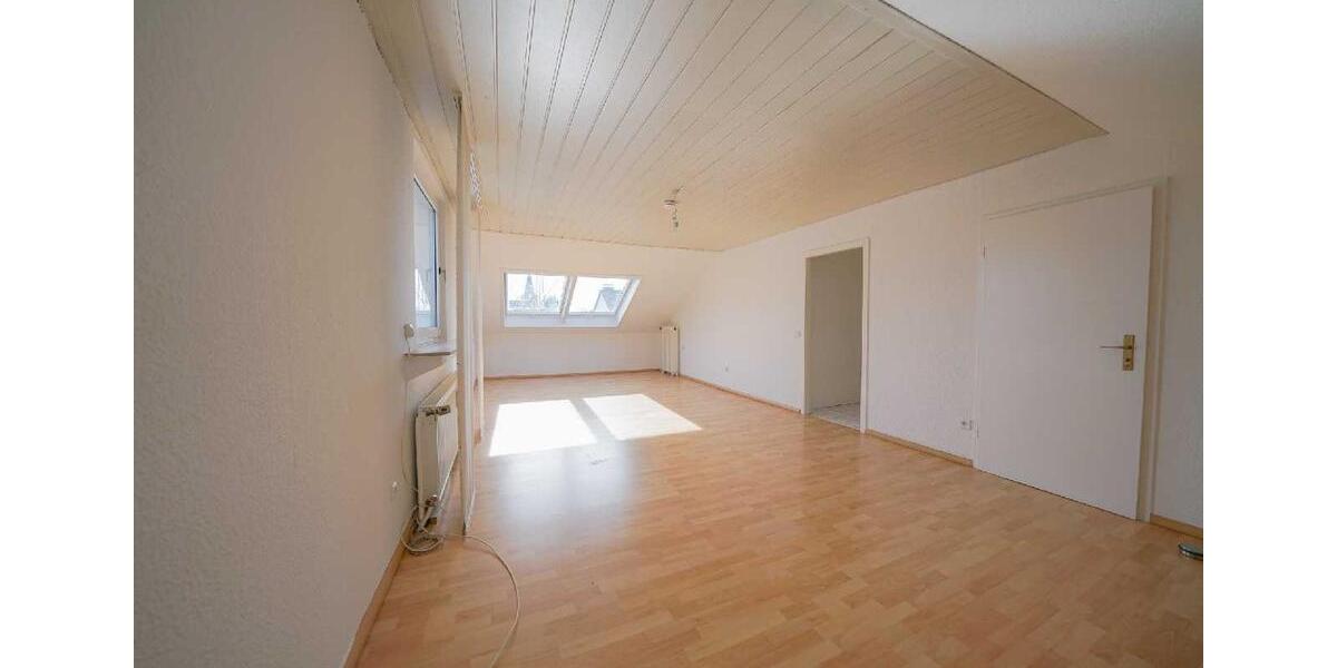 Dachgeschoßwohnung Ratingen Hösel - 3 Zimmer, 68 m&sup2;, 680&euro; | Angebot:26234167