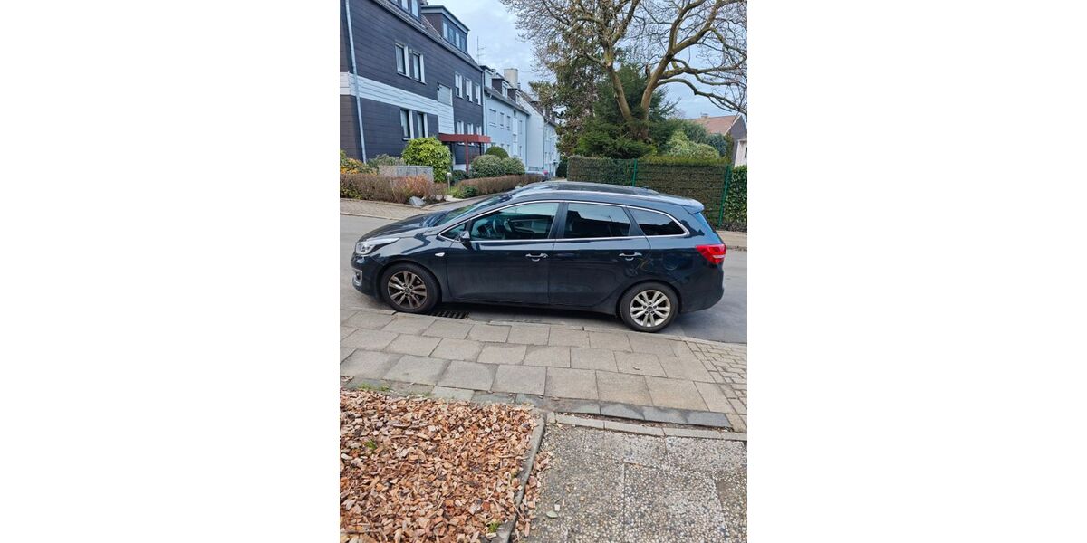 Kia ceed Sportswagon 83.000 km 11.200 &euro; Essen 45355