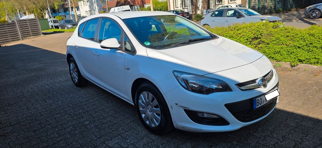 Opel Astra 2.800 km 8.200 &euro; BOCHUM 44805
