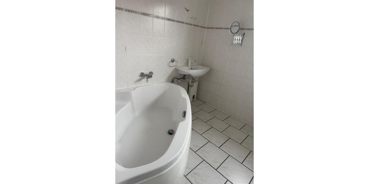 Etagenwohnung Hagen Hohenlimburg - 3 Zimmer, 84 m&sup2;, 850&euro; | Angebot:26317724