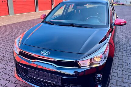 Kia Rio 80.339 km 10.400 &euro; Oberhausen 46145