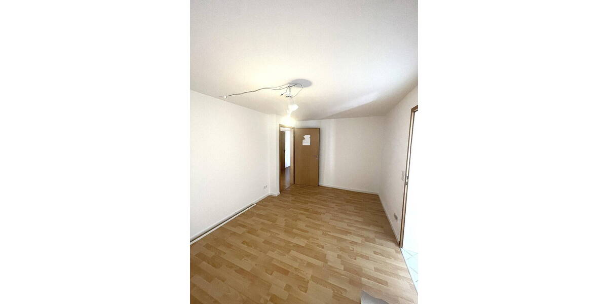 Etagenwohnung Schwelm - 4 Zimmer, 90 m&sup2;, 900&euro; | Angebot:26377360