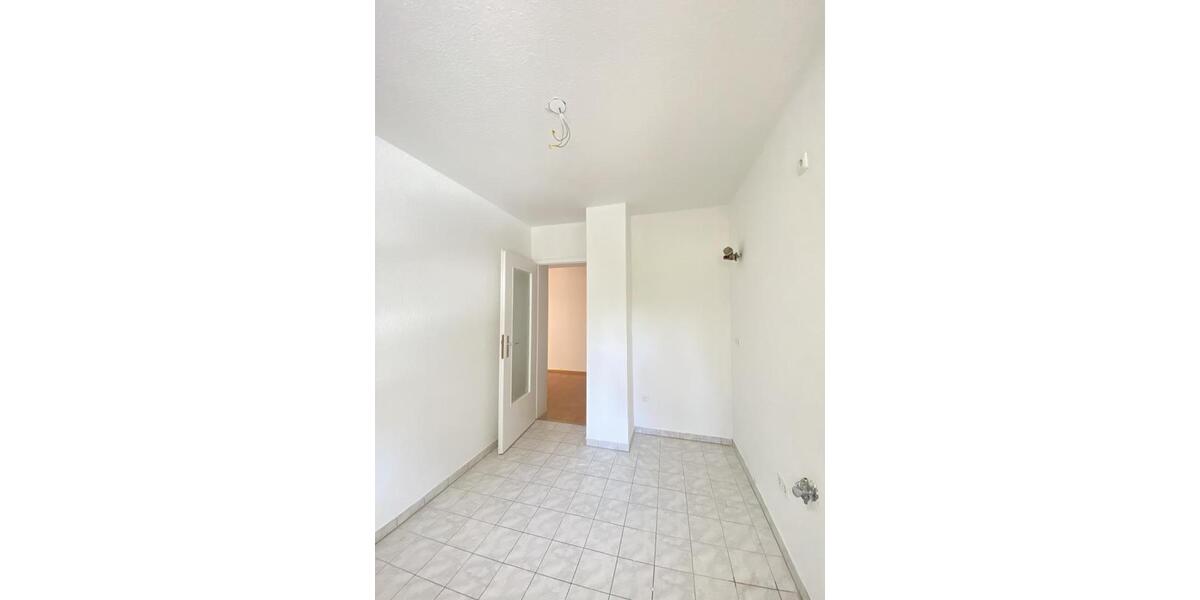 Erdgeschoßwohnung Solingen - 3 Zimmer, 77 m&sup2;, 789&euro; | Angebot:26254347