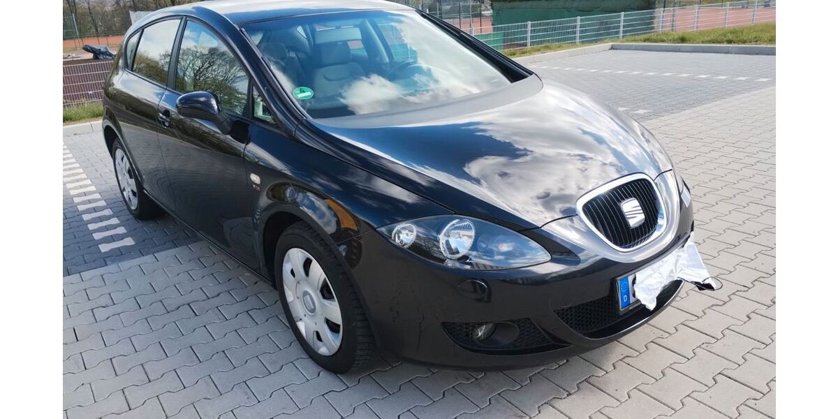 Seat Leon 230.000 km 2.200 &euro; Solingen 42651