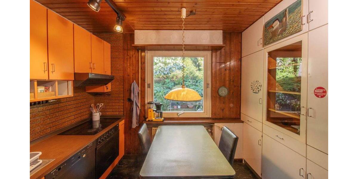 Einfamilienhaus Essen Bergerhausen - 8 Zimmer, 180 m&sup2;, 395.000&euro; | Angebot:26583846