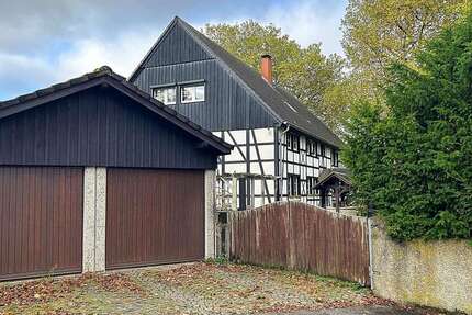 Haus Bochum Höntrop - 8 Zimmer, 332 m&sup2;, 590.100&euro; | Angebot:18202085