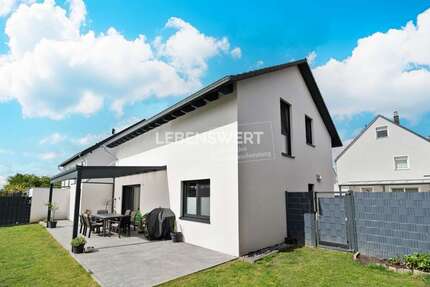 Haus Solingen / Höhscheid Höhscheid - 5 Zimmer, 146 m&sup2;, 650.000&euro; | Angebot:26299729