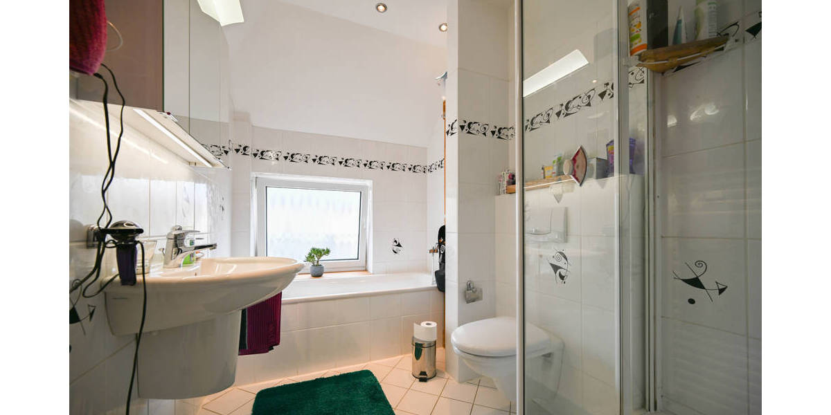 Etagenwohnung Hattingen - 3 Zimmer, 110 m&sup2;, 760&euro; | Angebot:26275710