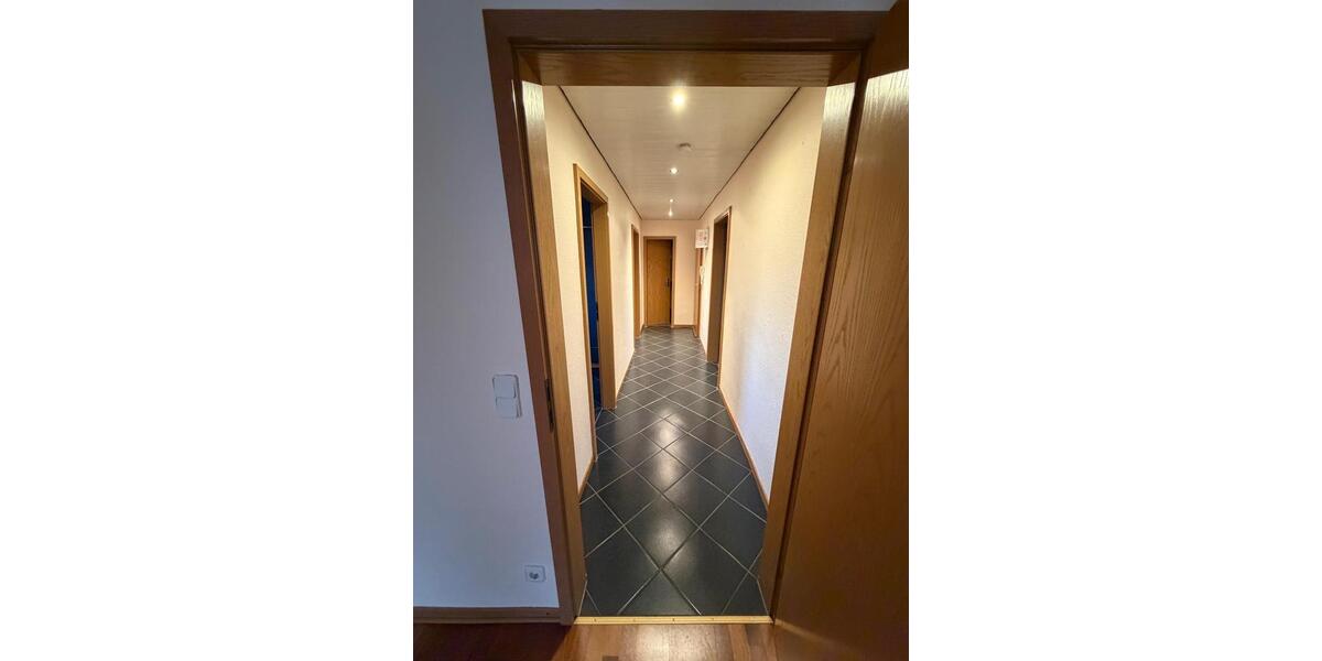 Dachgeschoßwohnung Remscheid Reinshagen - 1 Zimmer, 68 m&sup2;, 660&euro; | Angebot:26060263