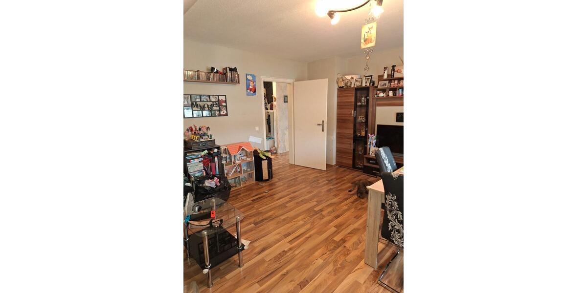 Dachgeschoßwohnung Remscheid Lüttringhausen - 3 Zimmer, 75 m&sup2;, 700&euro; | Angebot:26326965