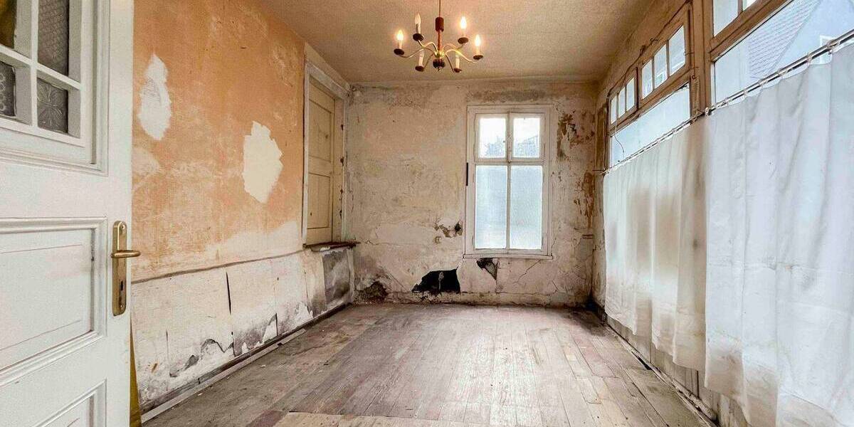 Einfamilienhaus Solingen Gräfrath - 6 Zimmer, 108 m&sup2;, 160.000&euro; | Angebot:26418450