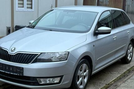 Skoda Rapid 125.000 km 7.490 &euro; Hattingen 45525