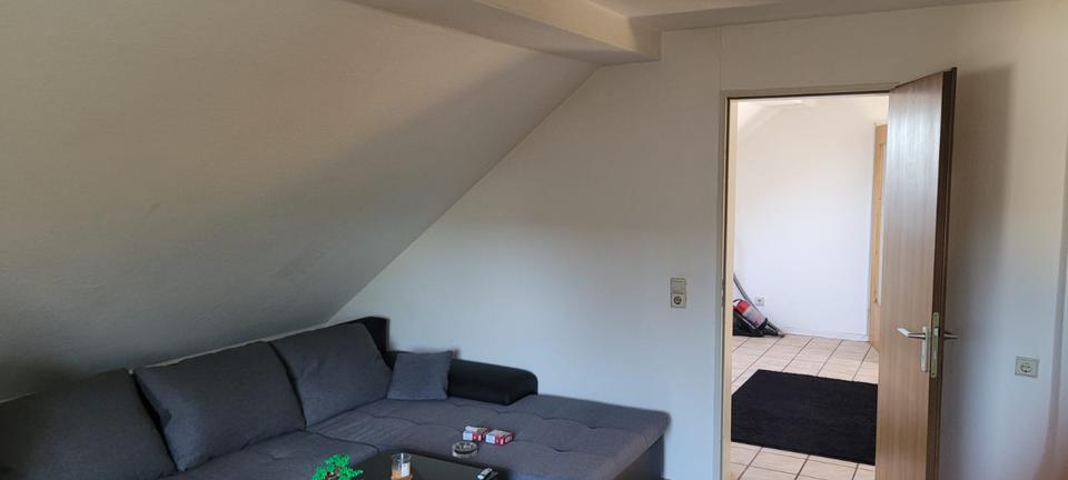 Dachgeschoßwohnung Hagen Hagen-Mitte - 2 Zimmer, 64 m&sup2;, 380&euro; | Angebot:26384271