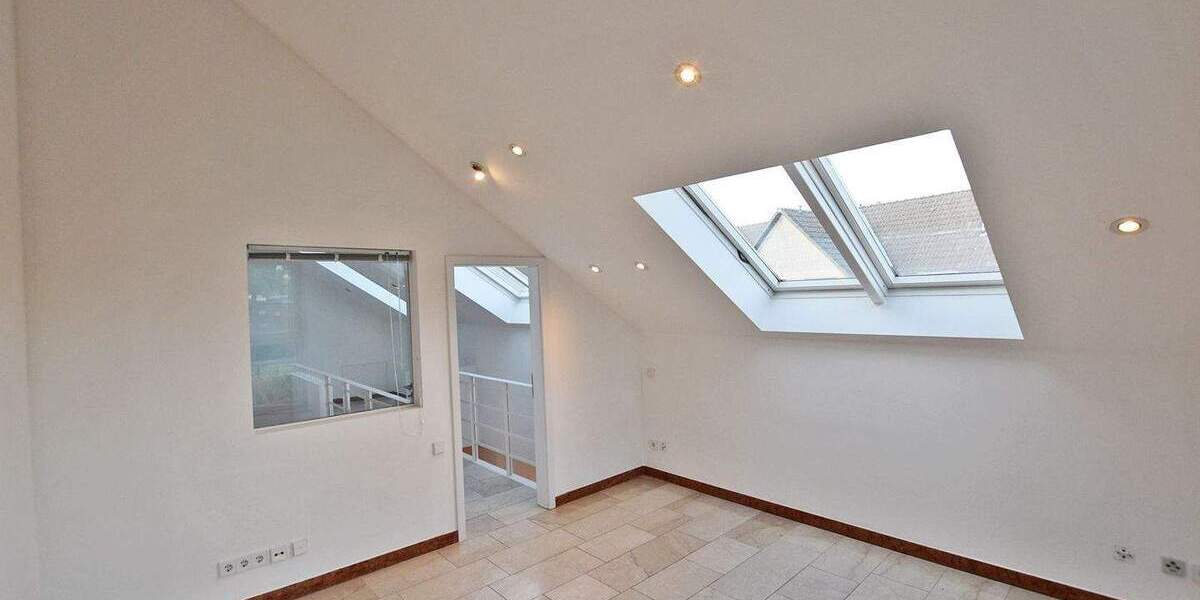 Etagenwohnung Ratingen Hösel - 4 Zimmer, 151 m&sup2;, 595.000&euro; | Angebot:25696410