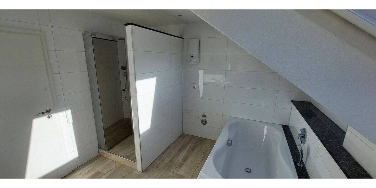 Etagenwohnung Ratingen Zentrum - 2 Zimmer, 117 m&sup2;, 1.390&euro; | Angebot:26818922