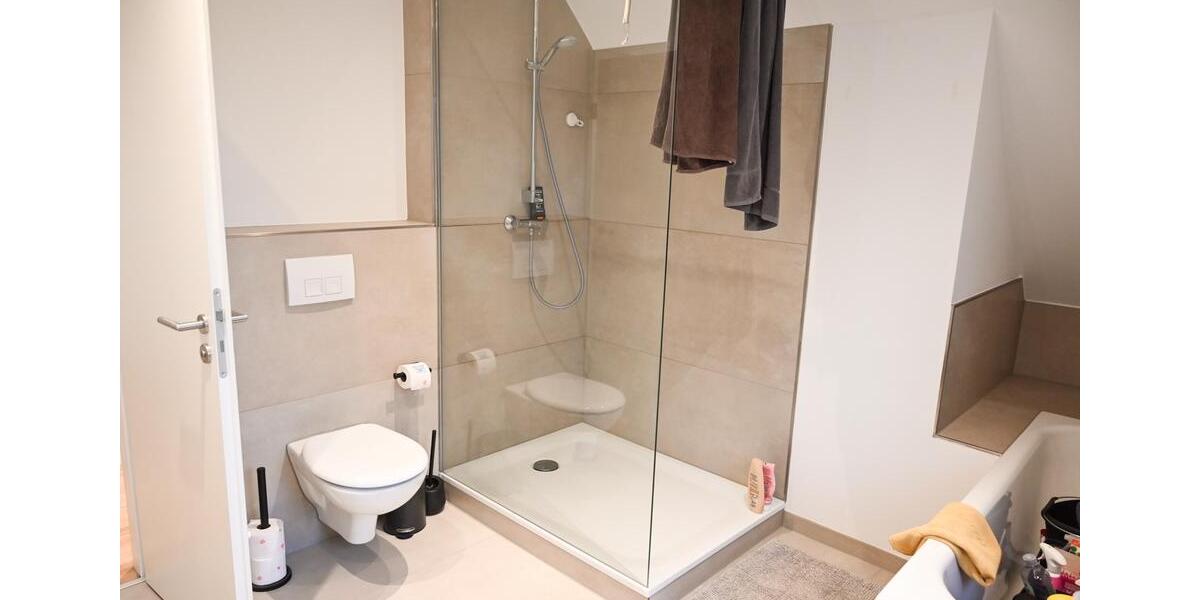Etagenwohnung Ratingen Lintorf - 4 Zimmer, 125 m&sup2;, 2.250&euro; | Angebot:26072581