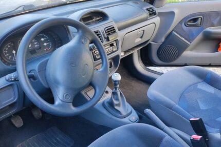 Renault Clio 122.800 km 1.275 &euro; Solingen 42657