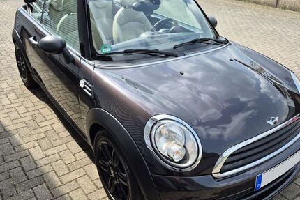 Mini One Cabrio 99.670 km 9.400 &euro; Velbert 42555