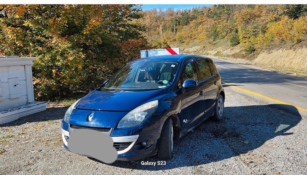 Renault Scenic 200.009 km 2.199 &euro; Duisburg 47167