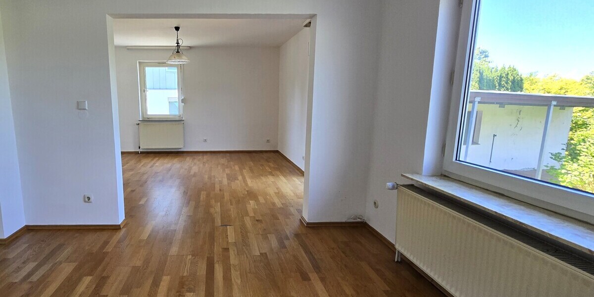 Doppelhaushälfte mit großem Grundstück und Bauplatz - Doppelhaushälfte Mettmann | Angebot:26820953