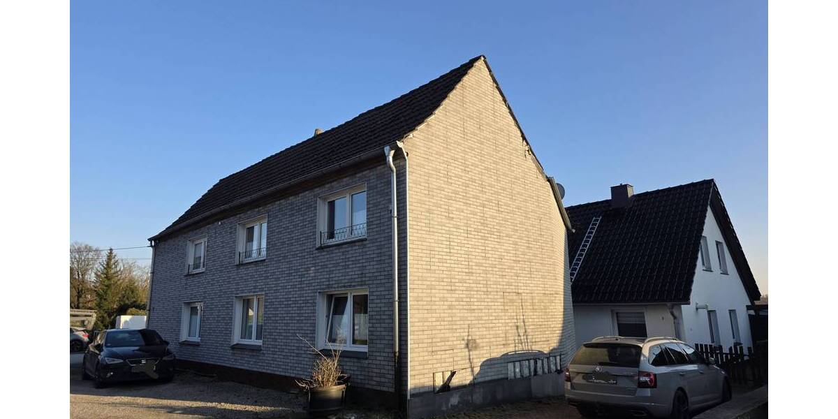 Doppelhaushälfte Velbert Kostenberg - 9 Zimmer, 259 m&sup2;, 650.000&euro; | Angebot:25680192