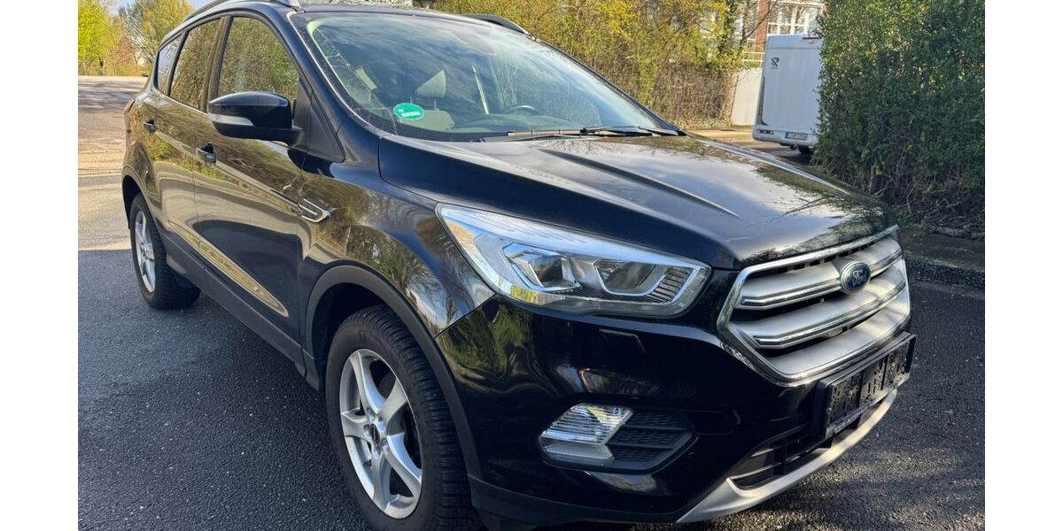 Ford Kuga 109.000 km 8.900 &euro; Essen 45147