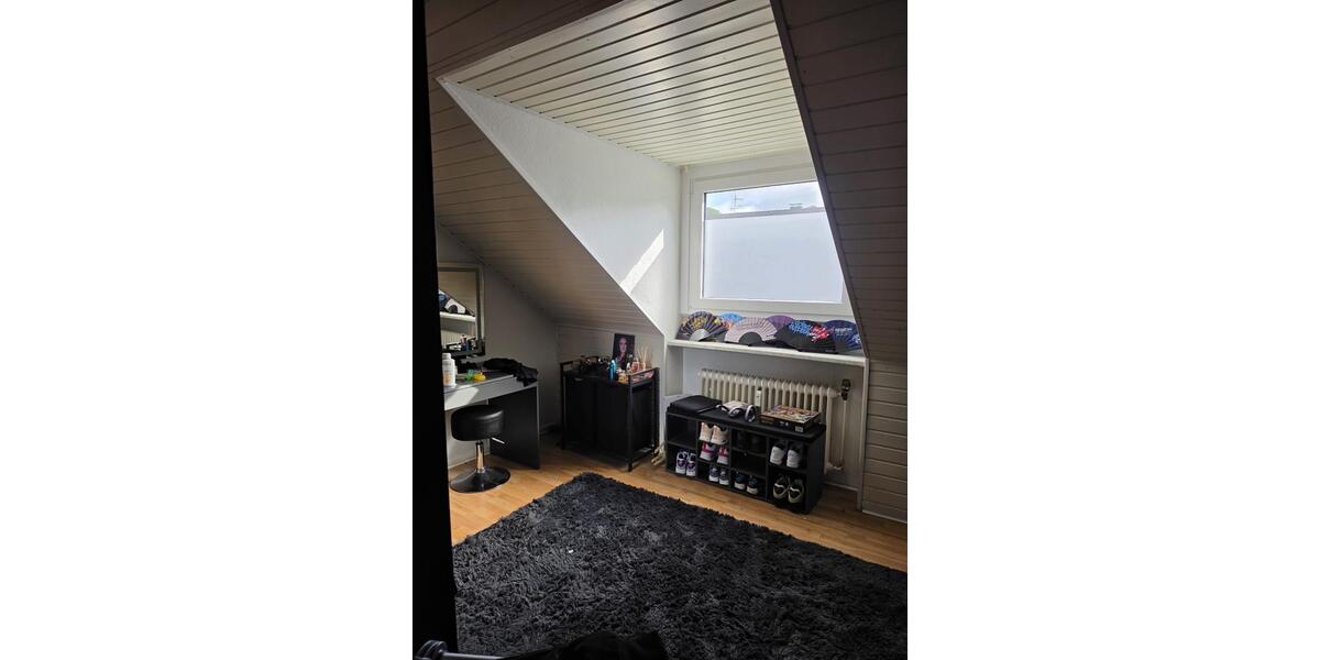 Dachgeschoßwohnung Essen Stadtbezirk IV - 3 Zimmer, 51 m&sup2;, 82.000&euro; | Angebot:26877408