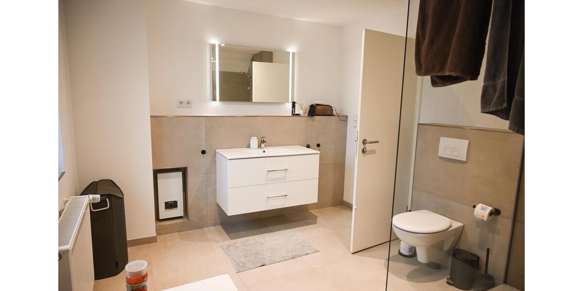 Etagenwohnung Ratingen Lintorf - 4 Zimmer, 125 m&sup2;, 2.250&euro; | Angebot:26072581