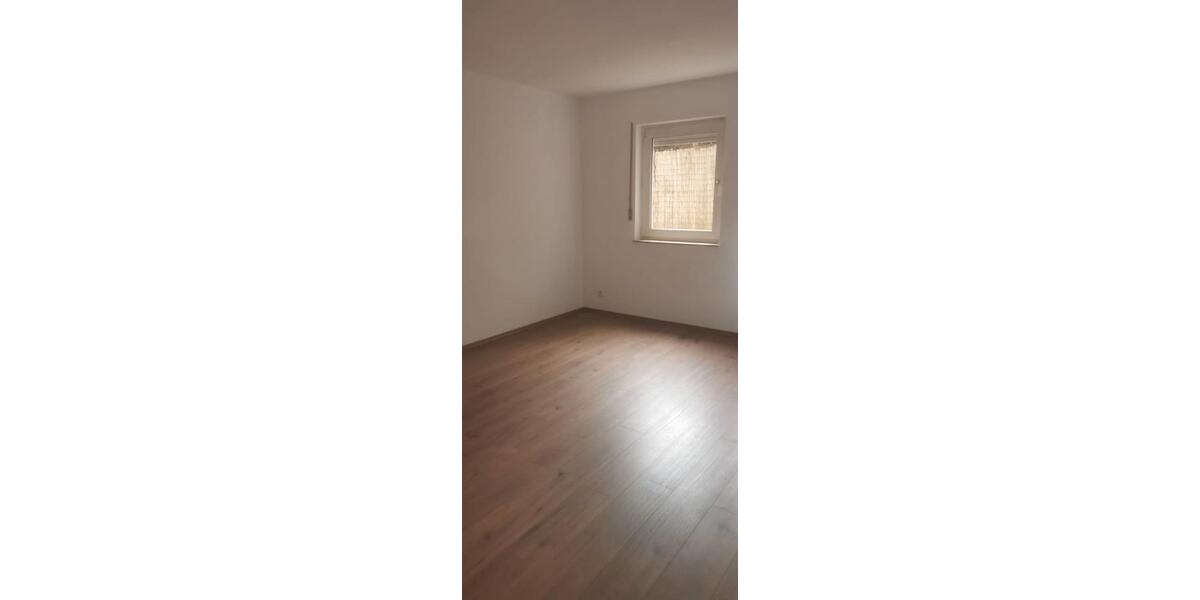 Hochparterre Radevormwald - 3 Zimmer, 86 m&sup2;, 800&euro; | Angebot:26150911