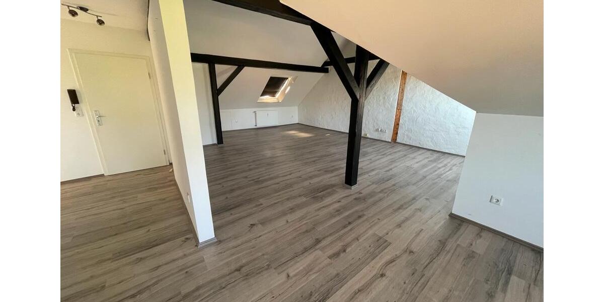 Dachgeschoßwohnung Herne Eickel - 2.5 Zimmer, 80 m&sup2;, 595&euro; | Angebot:26385461