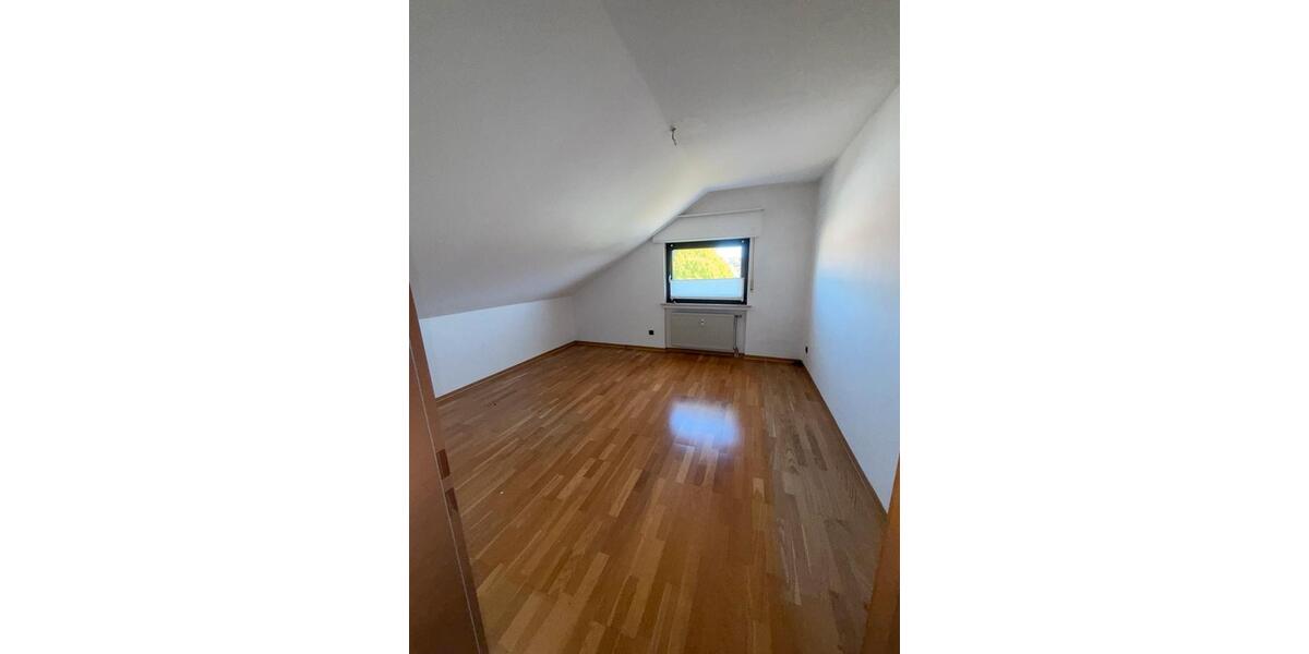 Dachgeschoßwohnung Dortmund Eving - 3 Zimmer, 85 m&sup2;, 980&euro; | Angebot:26374133