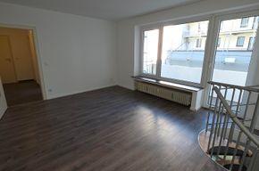 Etagenwohnung Wuppertal Elberfeld - 2 Zimmer, 70 m&sup2;, 450&euro; | Angebot:26180125