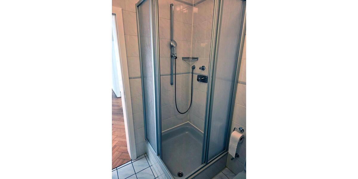 Etagenwohnung Hattingen - 2 Zimmer, 76 m&sup2;, 690&euro; | Angebot:26265940