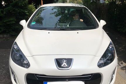 Peugeot 308 78.500 km 9.200 &euro; Solingen 42697