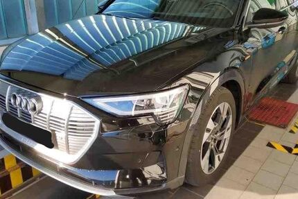 Audi e-tron 52.488 km 31.815 &euro; Hagen 58091