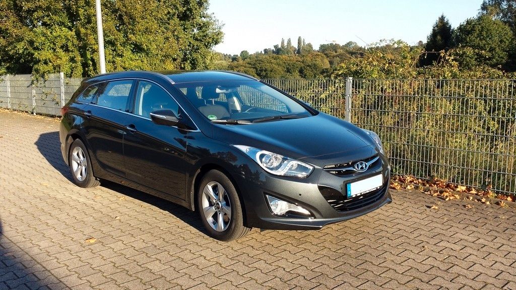 Hyundai i40 63.058 km 12.700 &euro; Solingen 42657