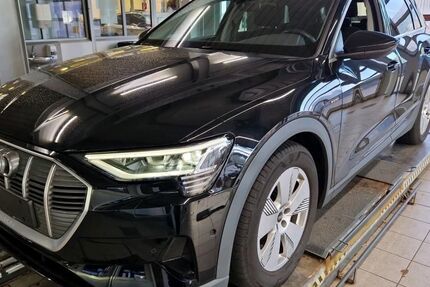 Audi e-tron 39.997 km 29.915 &euro; Hagen 58091