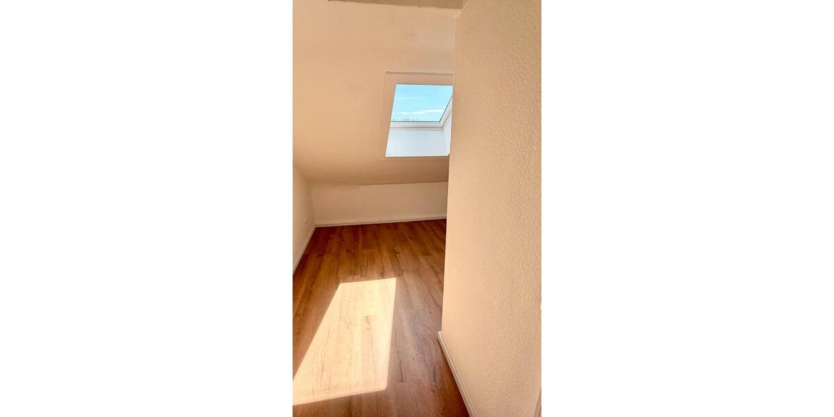 Dachgeschoßwohnung Bottrop - 3 Zimmer, 60 m&sup2;, 600&euro; | Angebot:26367454