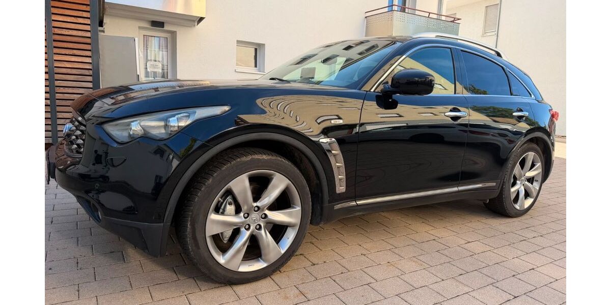 INFINITI FX 177.000 km 8.499 &euro; Essen 45145