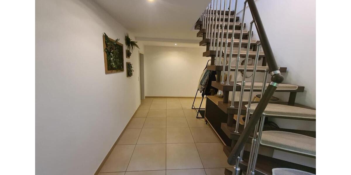 Maisonettenwohnung Wuppertal Gemarkung Barmen - 5 Zimmer, 140 m&sup2;, 1.600&euro; | Angebot:26323656