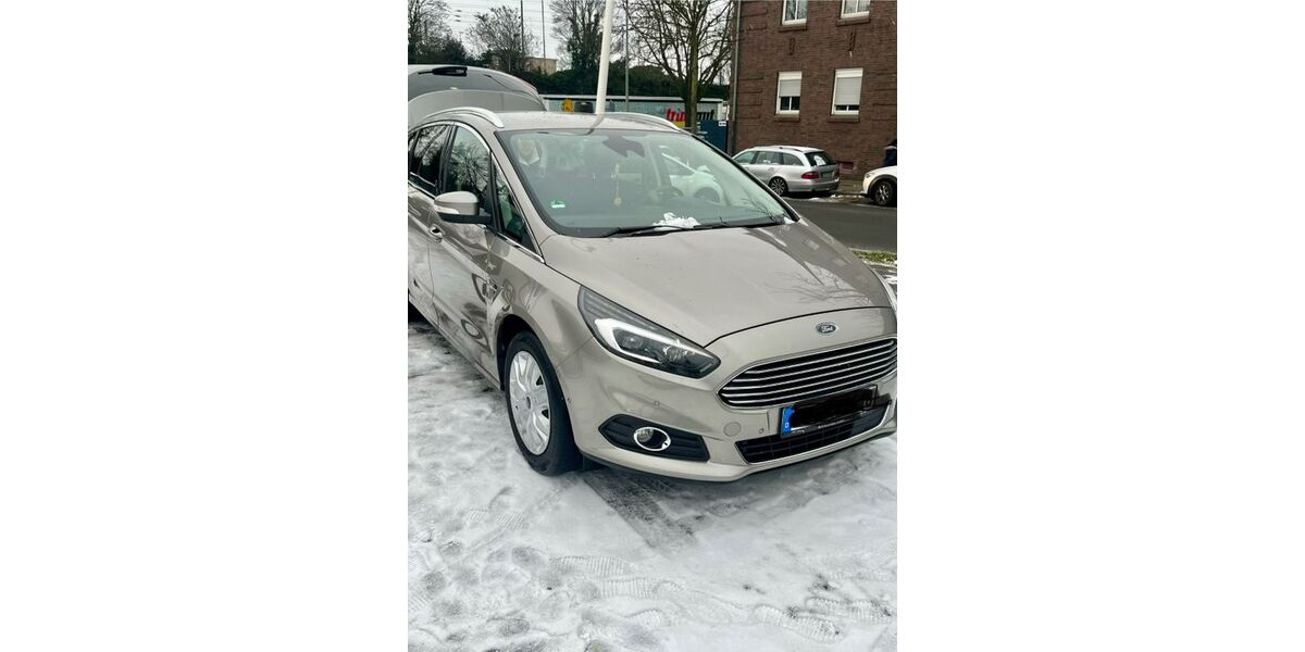 Ford S-Max 210.000 km 9.000 &euro; Duisburg 47138