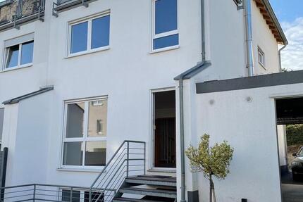 Haus Wuppertal Gemarkung Elberfeld - 5 Zimmer, 180 m&sup2;, 1.800&euro; | Angebot:26322812