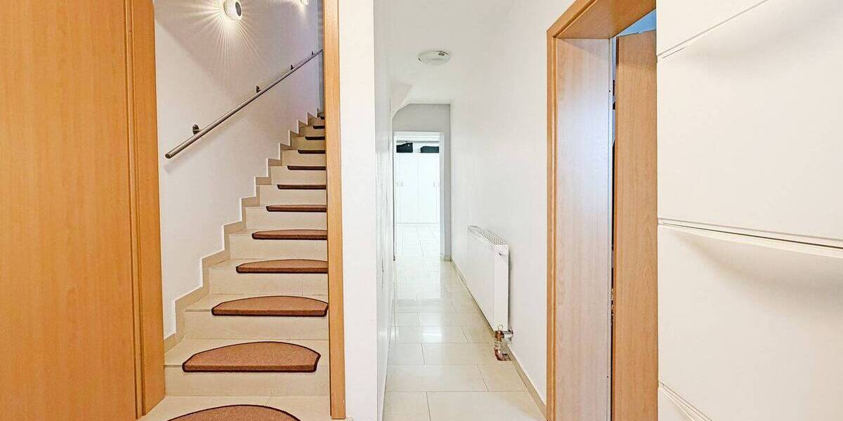 Reihenendhaus Hagen Haspe - 7 Zimmer, 143 m&sup2;, 320.000&euro; | Angebot:26309232