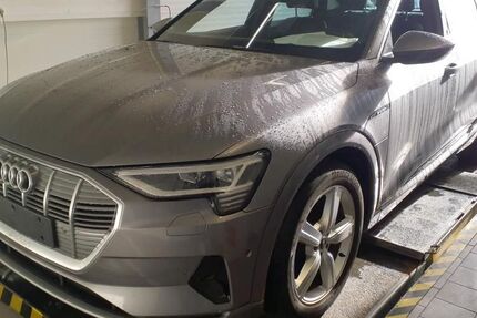 Audi e-tron 27.283 km 29.325 &euro; Hagen 58091