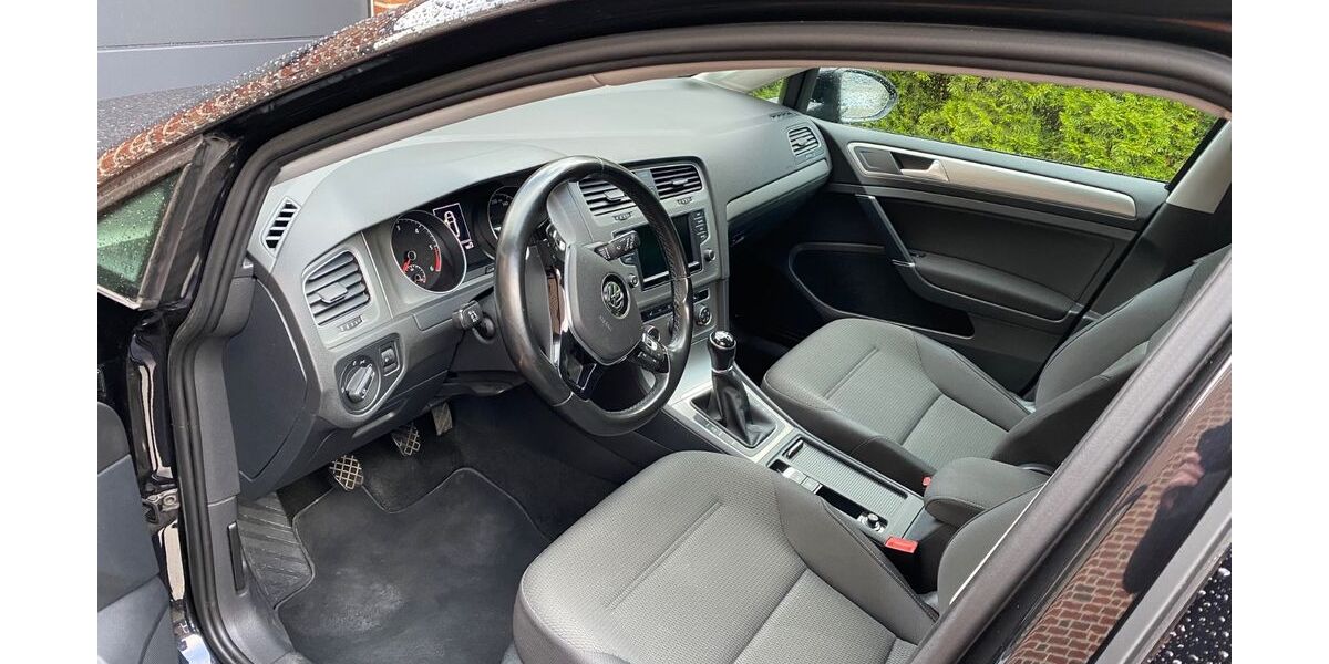 VW Golf 272.800 km 5.900 &euro; Gladbeck 45968