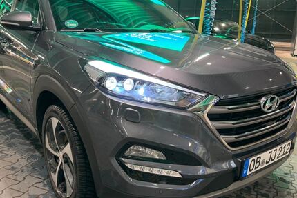Hyundai TUCSON 98.000 km 14.900 &euro; Oberhausen 46149