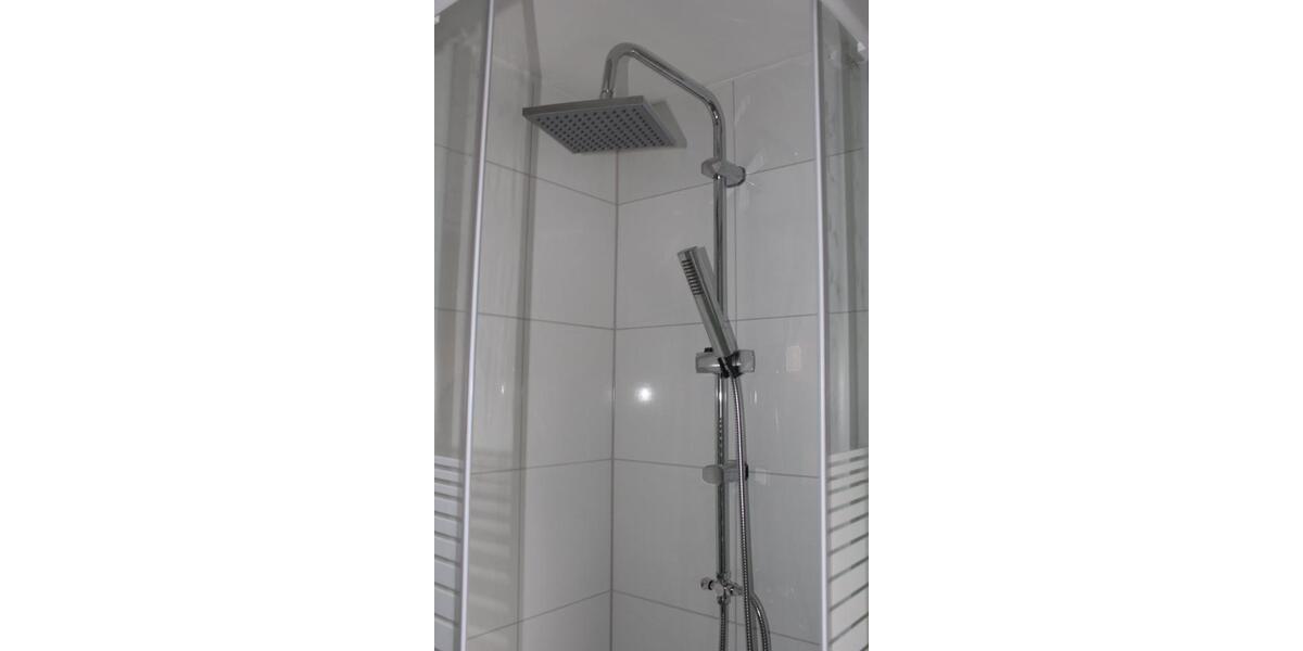 Dachgeschoßwohnung Herne Wanne - 2 Zimmer, 410 m&sup2;, 410&euro; | Angebot:24614886