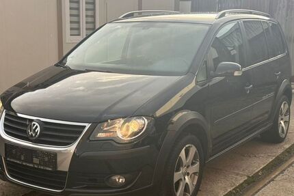 VW Touran 148.000 km 6.450 &euro; Hattingen 45525