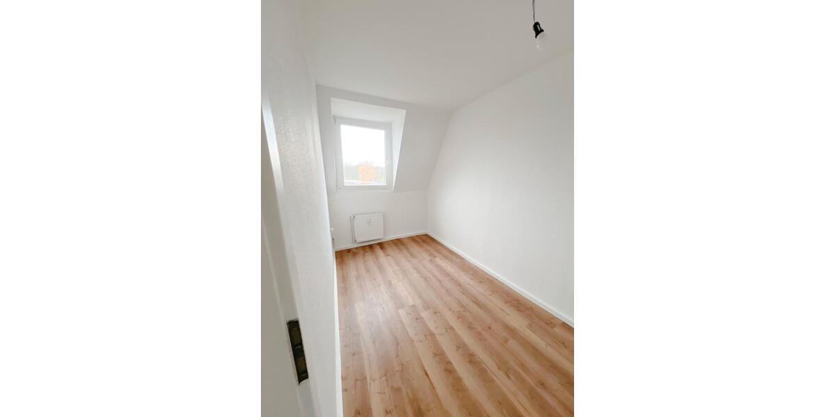 Dachgeschoßwohnung Dortmund Innenstadt Nord - 3.5 Zimmer, 75 m&sup2;, 800&euro; | Angebot:26136379
