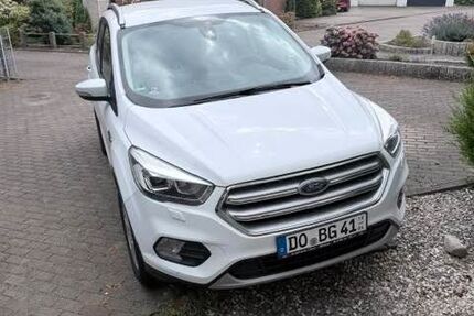 Ford Kuga 94.975 km 12.500 &euro; Dortmund 44388
